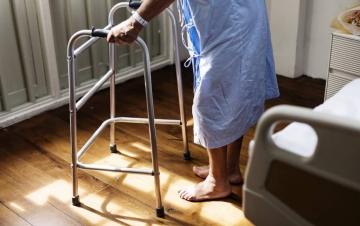 ¿Cómo es el tratamiento incontinencia fecal en personas de la tercera edad?